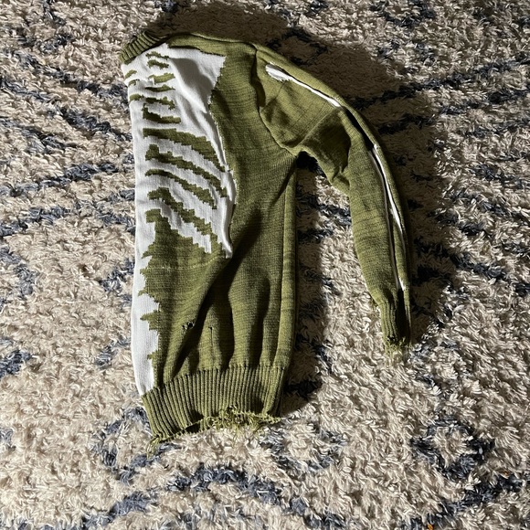 Y2K style heavy fall crew neck with skeleton - Picture 4 of 4